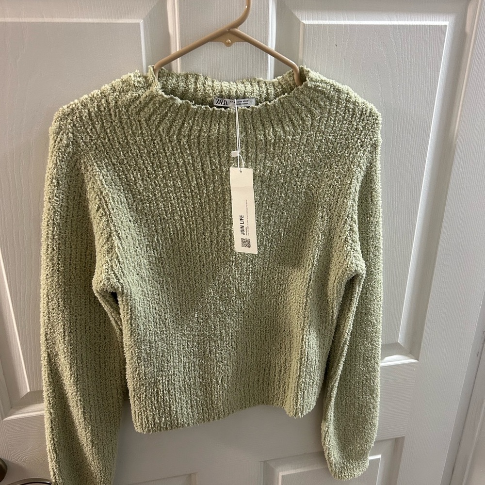 Zara Women's Soft Olive Crew Neck Sweater